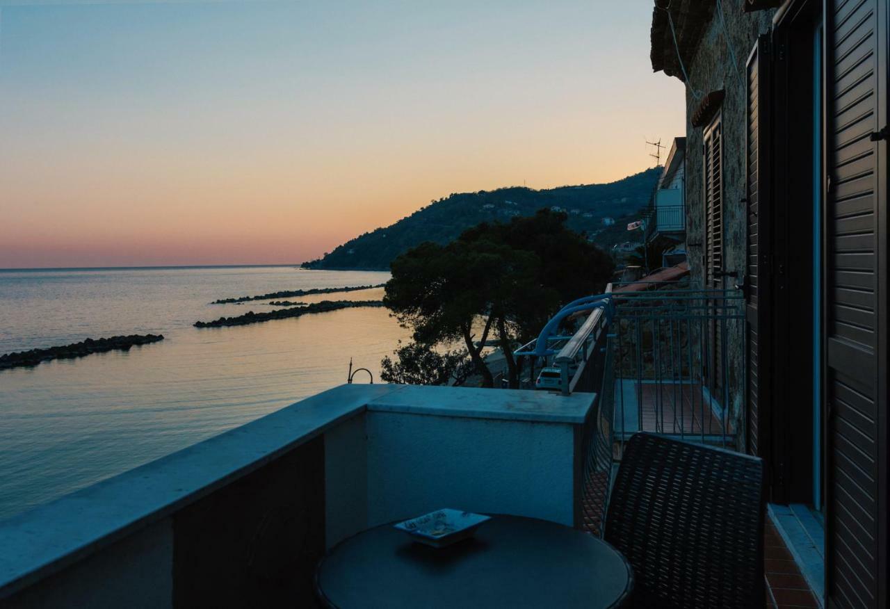 La Concha Suites Pioppi Buitenkant foto