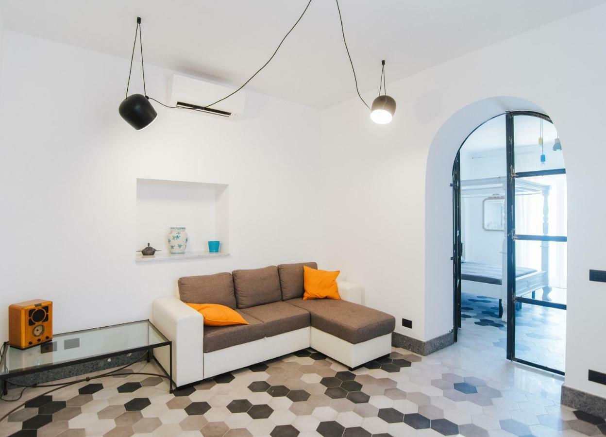 La Concha Suites Pioppi Buitenkant foto